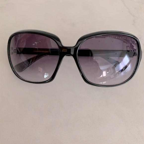 Marc Jacobs Designer Sunglasses - Picture 1 of 4